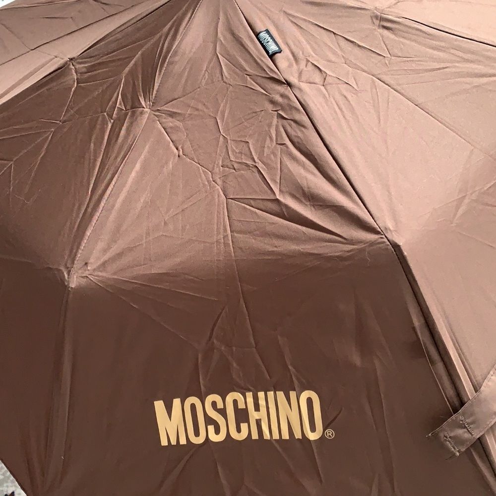 Moschino brown 35” travel umbrella - Picture 3 of 8